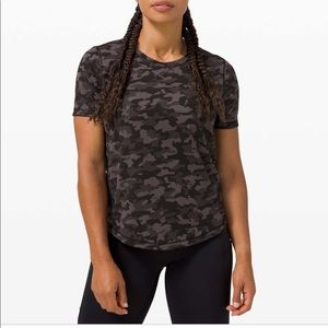 Lululemon Long Distance Short Sleeve Shirt size 2